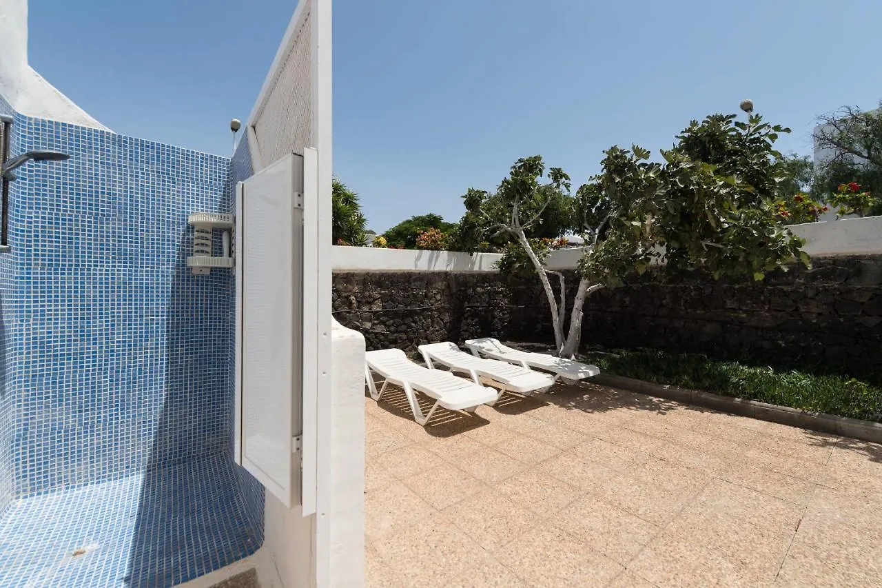 2Br Beach House - Solarium & Shower Terrace - 13 Puerto del Carmen  Villa Puerto del Carmen (Lanzarote)