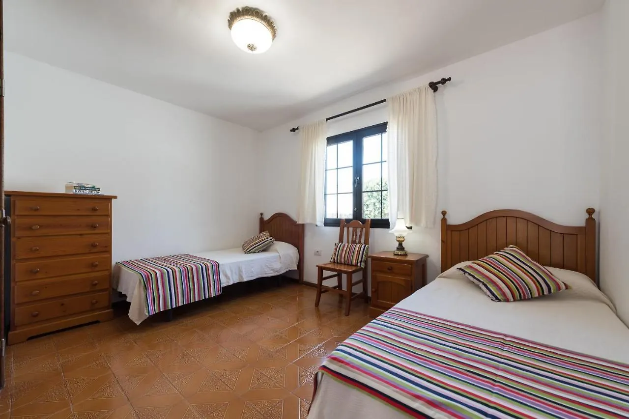 2Br Beach House - Solarium & Shower Terrace - 13 Puerto del Carmen  0*, Puerto del Carmen (Lanzarote)