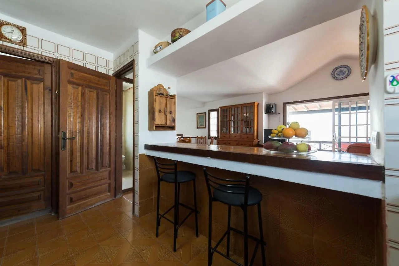 2Br Beach House - Solarium & Shower Terrace - 13 Puerto del Carmen  Spain