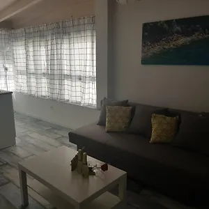 https://apartamento-ideal-en-la-playanuevo.1costadelsol.com